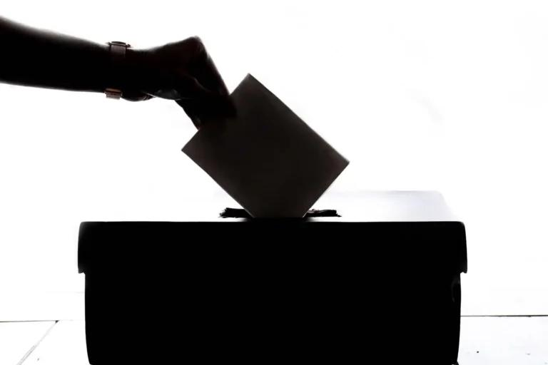 Municipales 2026 : les dates et la réforme du scrutin
