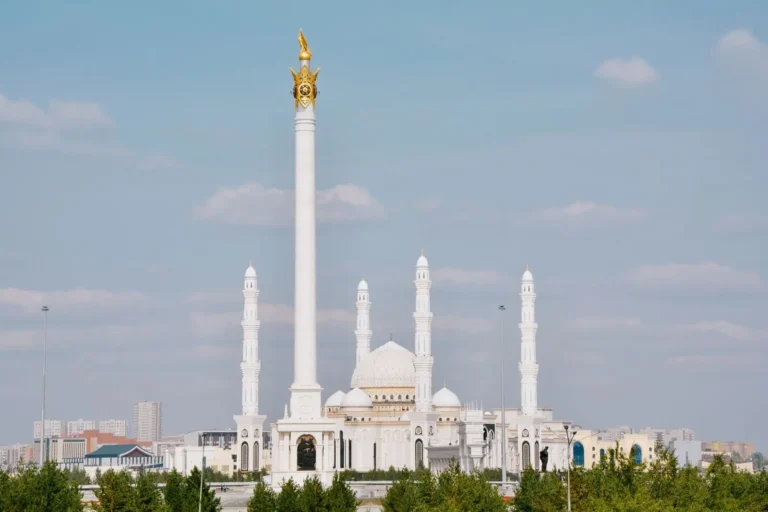 Religion au Kazakhstan : panorama d&rsquo;un paysage façonné par l&rsquo;histoire