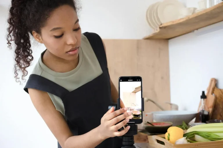 Tendances du moment sur TikTok : comment les repérer et les suivre