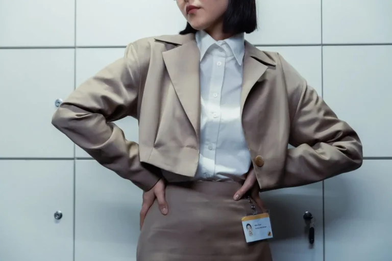 Vêtements pro : comprendre et choisir une tenue professionnelle