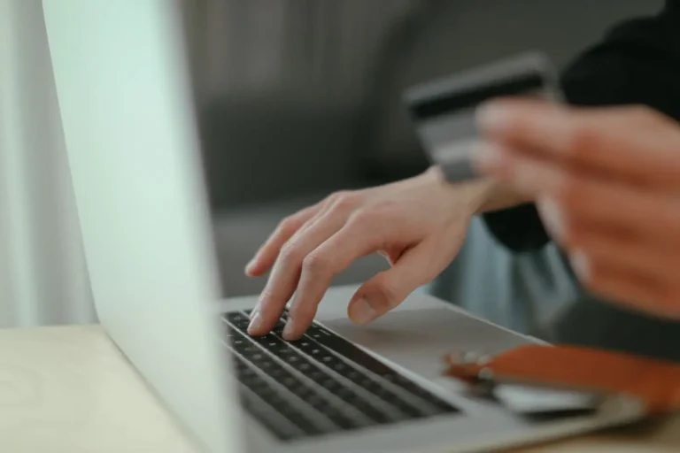 ChatGPT : la vraie adresse et comment repérer les copies