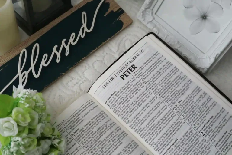 New Living Translation (NLT) : une Bible pensée pour se lire